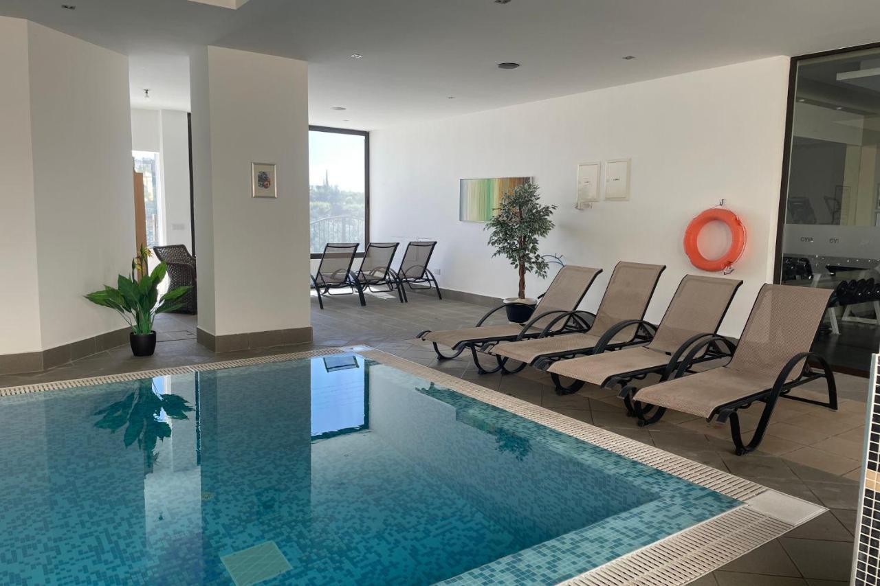 Eleona'S Royal Gardens By Yiota - Luxury 2 Bed Apartment In Exclusive Complex 佩亚 外观 照片